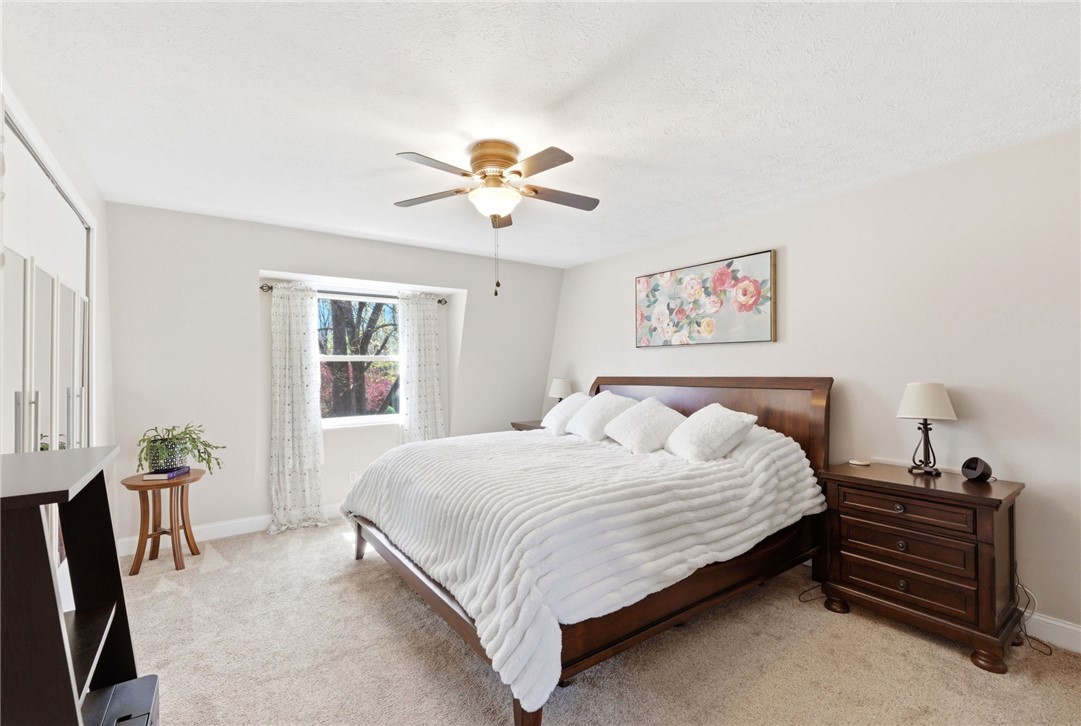 2439 Beechknoll Point