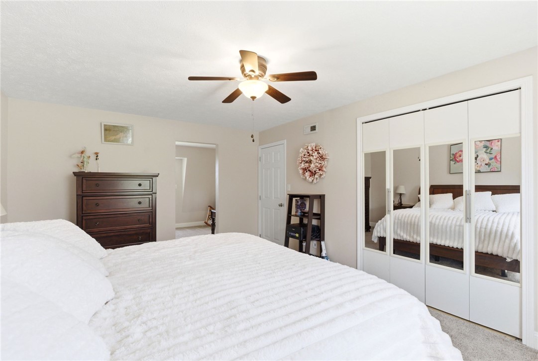 2439 Beechknoll Point