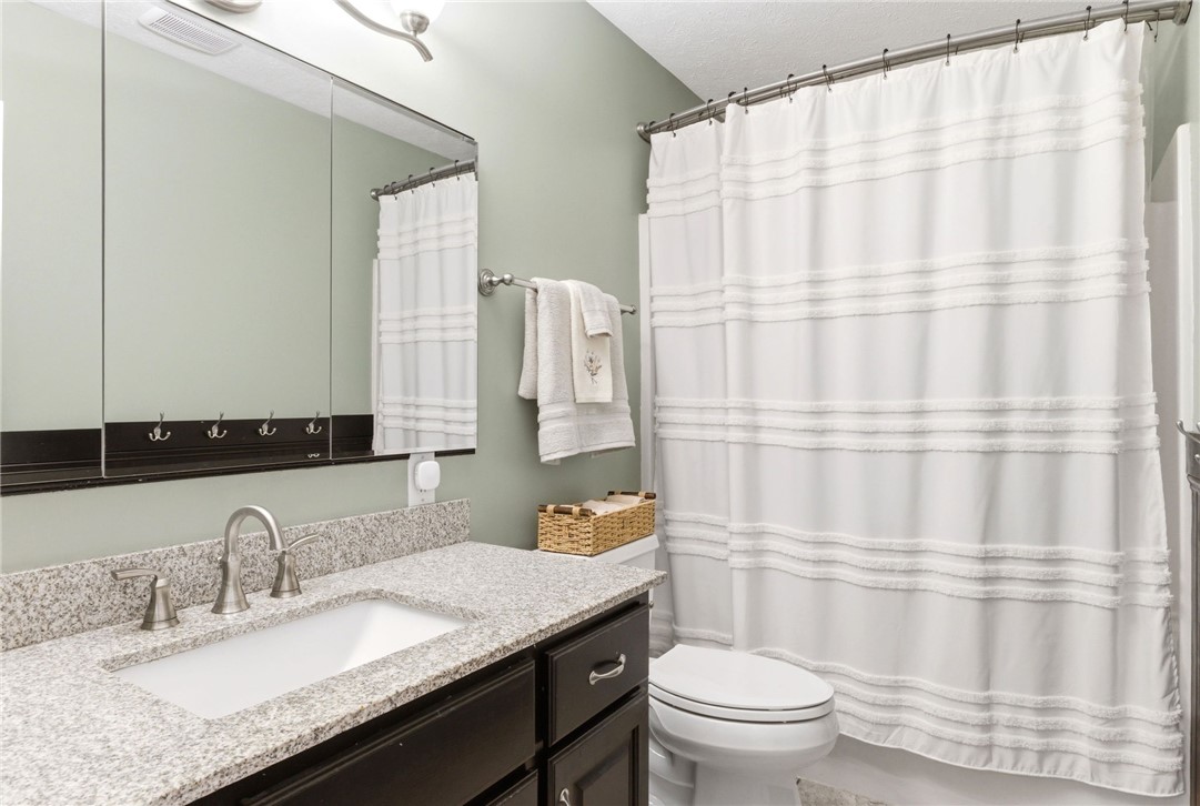 2439 Beechknoll Point