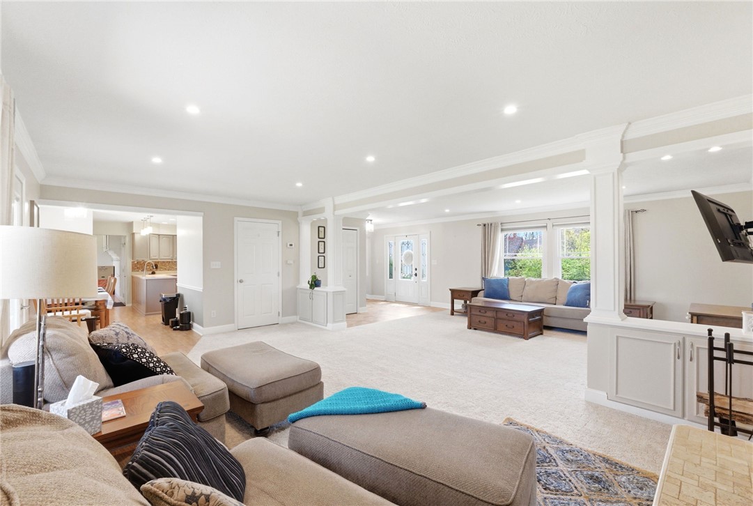 2439 Beechknoll Point