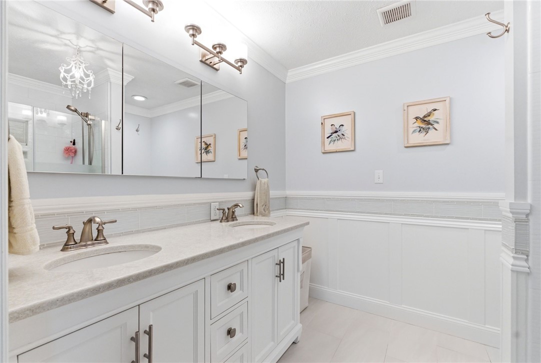 2439 Beechknoll Point