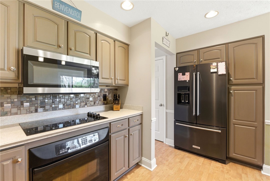 2439 Beechknoll Point