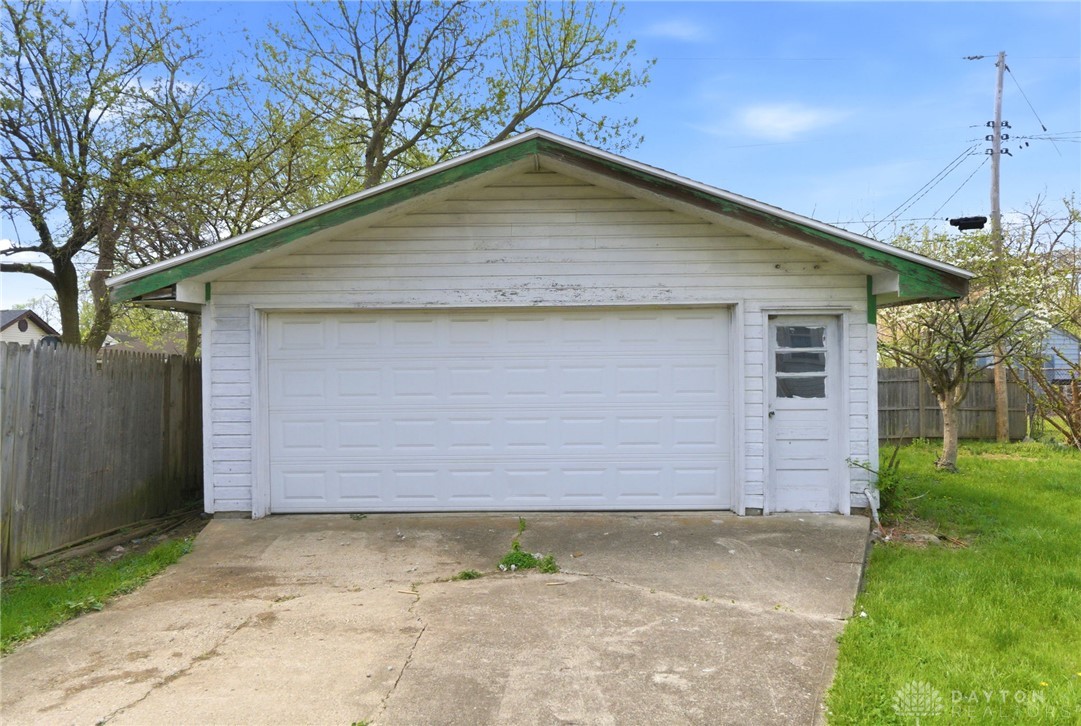 1005 S Central Avenue