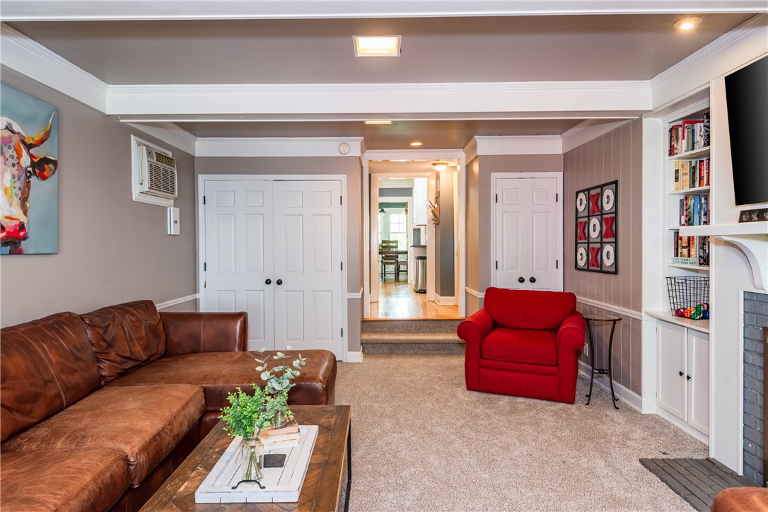 209 Forrer Boulevard