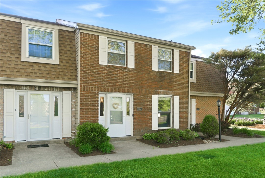 1414 Crown Point Court