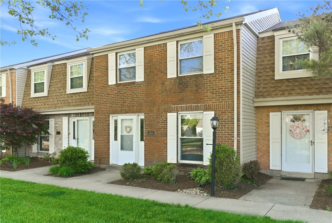 1414 Crown Point Court