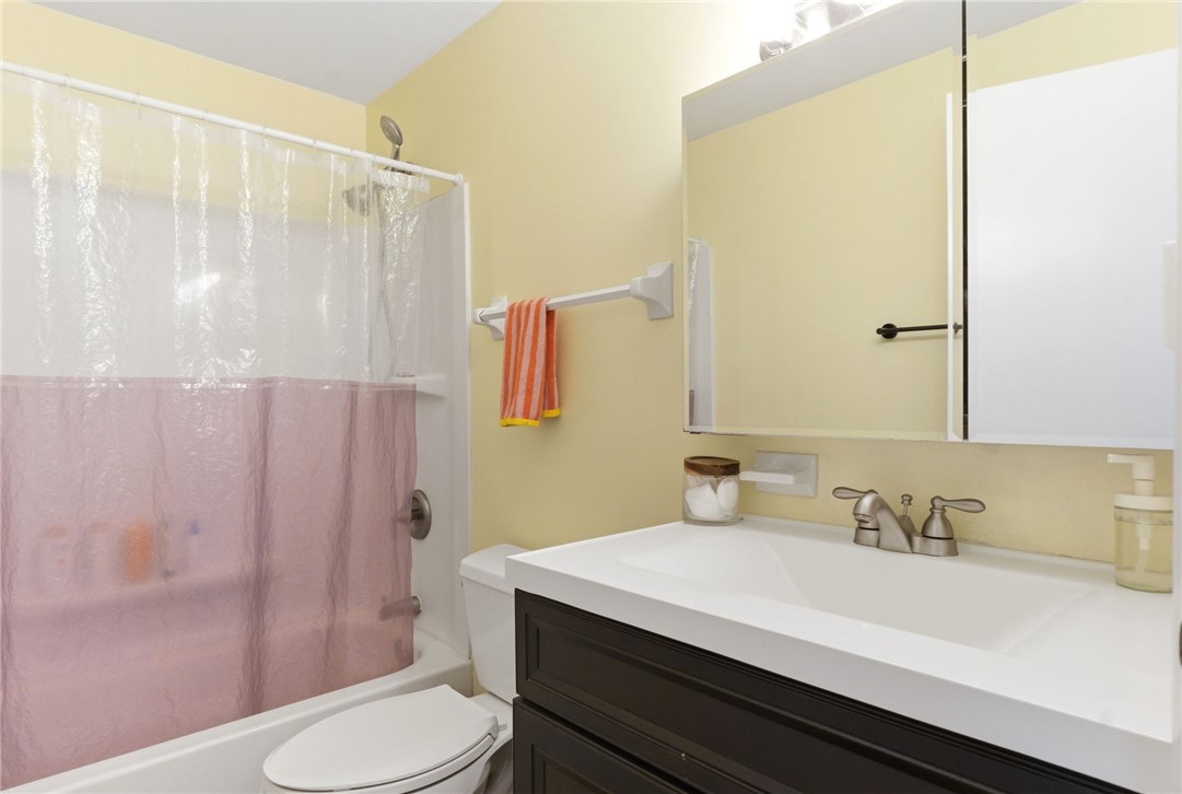 1414 Crown Point Court