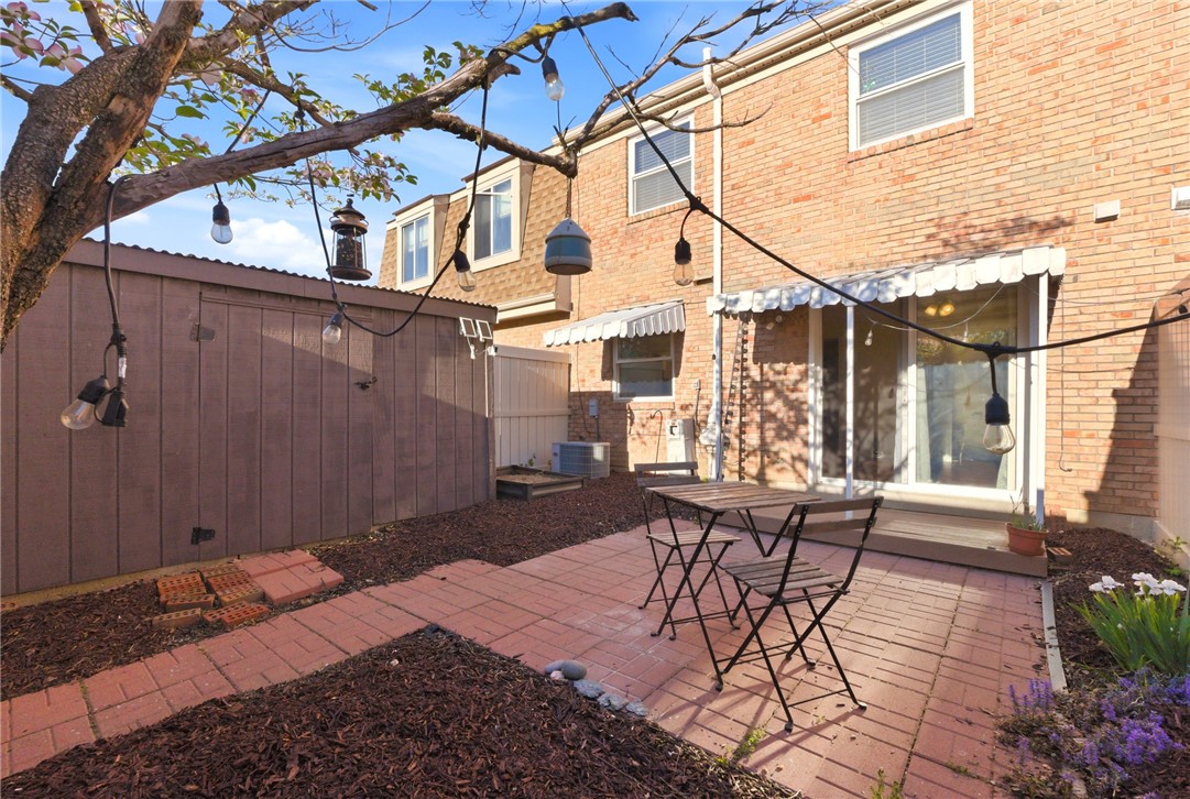 1414 Crown Point Court