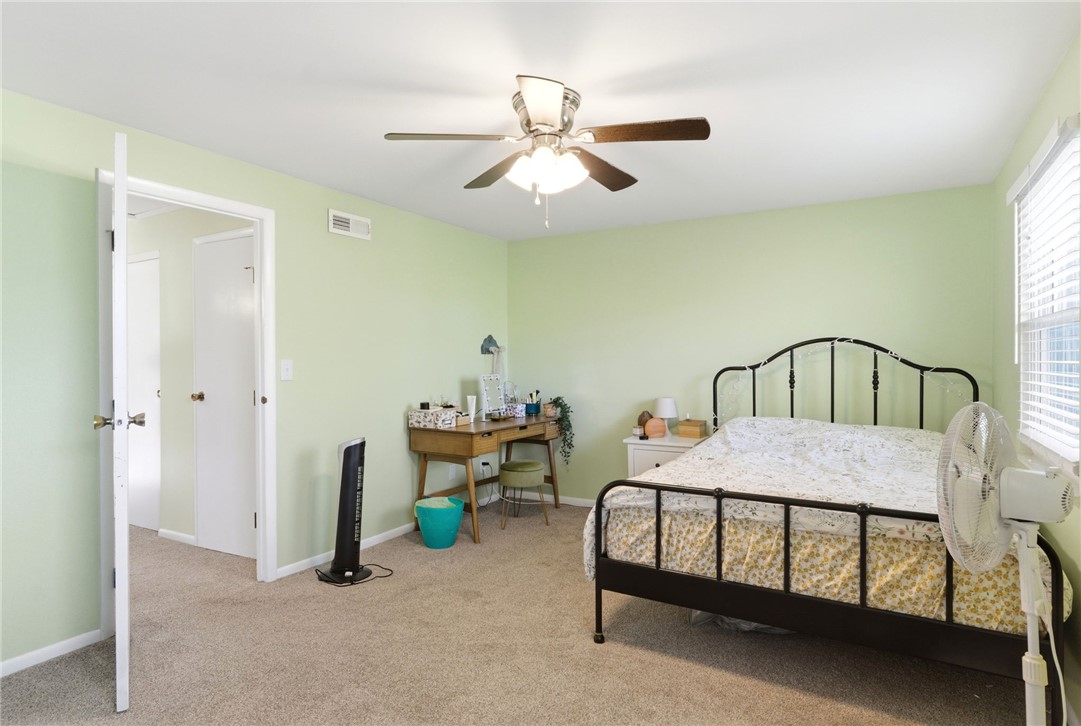 1414 Crown Point Court