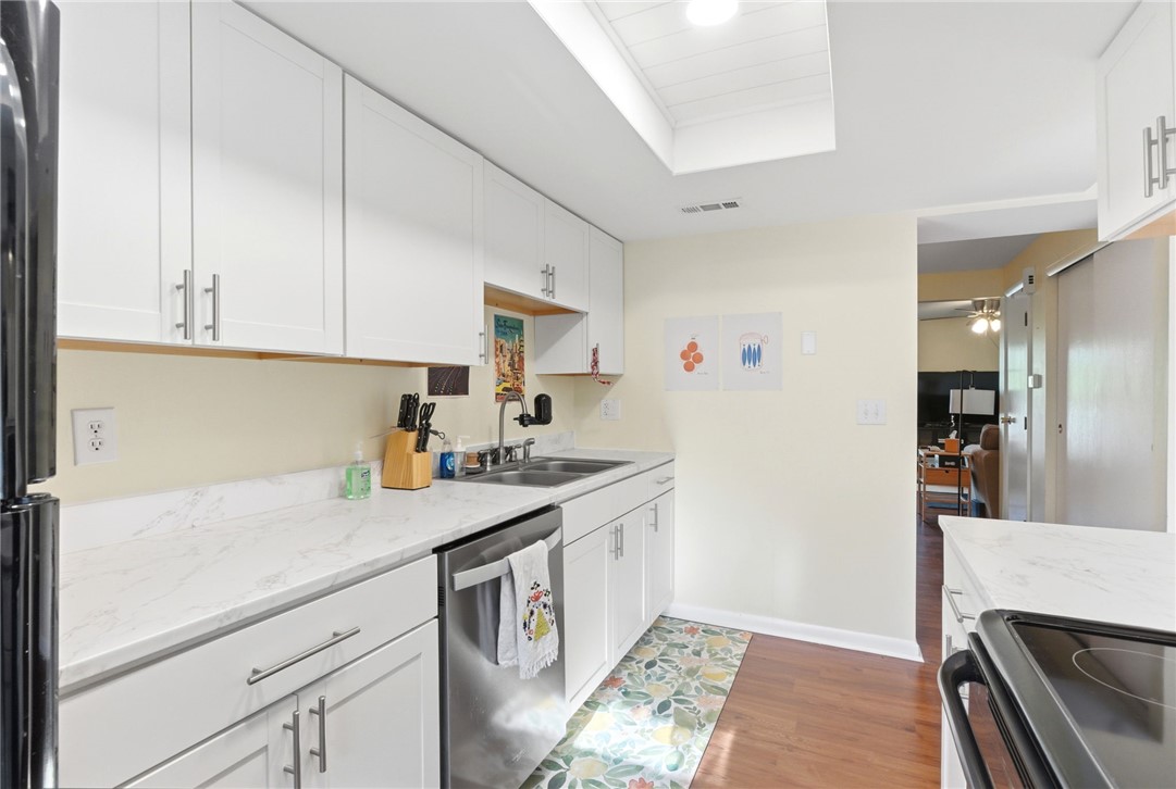 1414 Crown Point Court