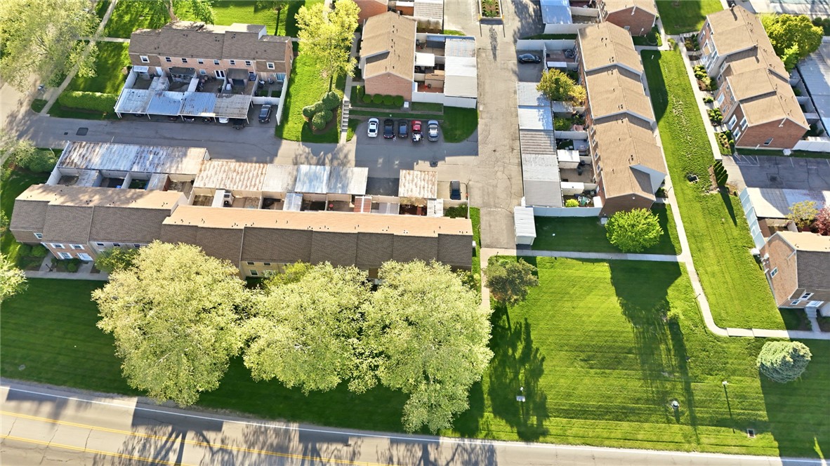 1414 Crown Point Court