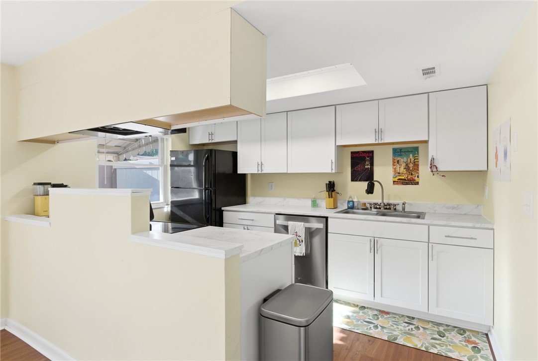 1414 Crown Point Court