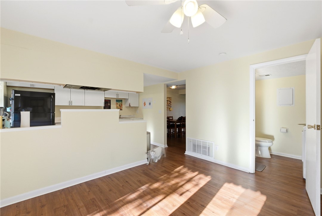1414 Crown Point Court