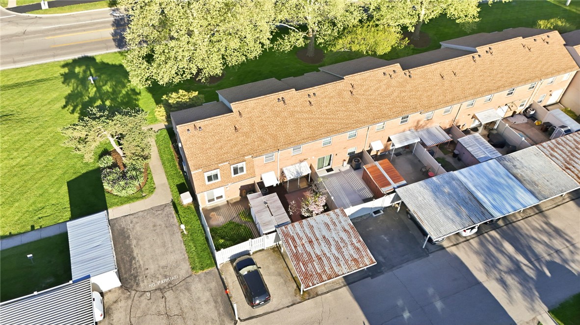 1414 Crown Point Court
