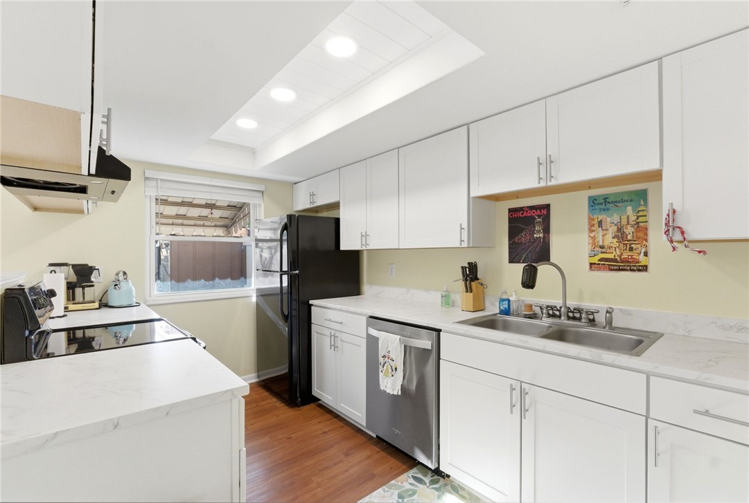 1414 Crown Point Court