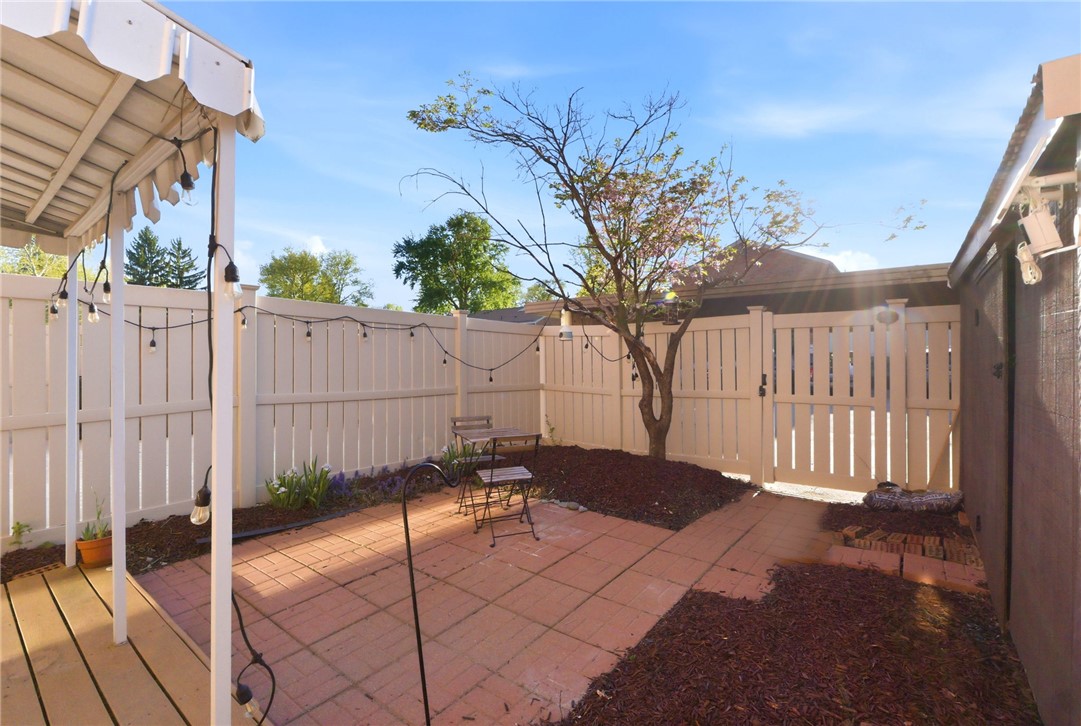 1414 Crown Point Court