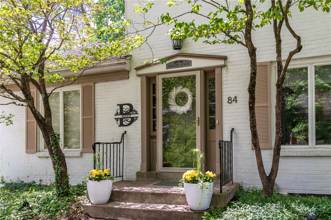 84 Thruston Boulevard