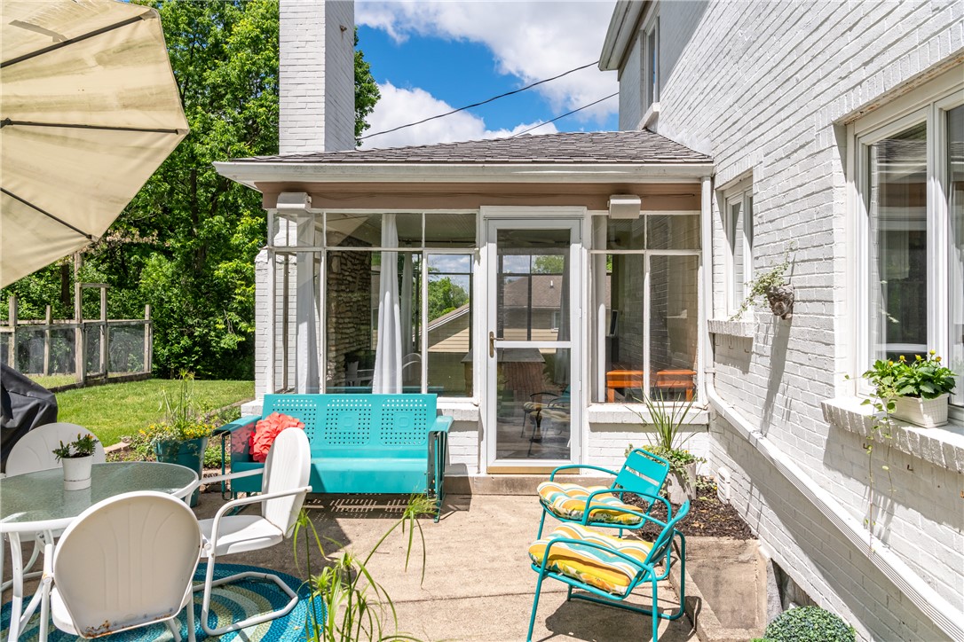 84 Thruston Boulevard
