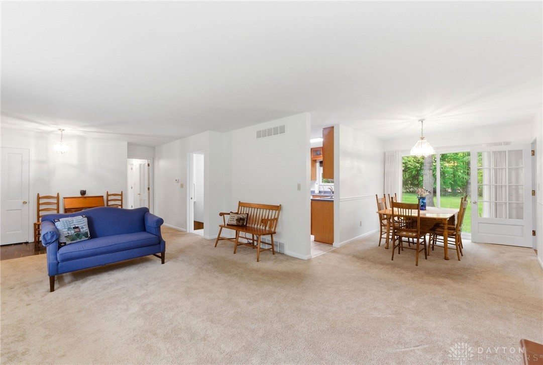 1431 Meadow Lane