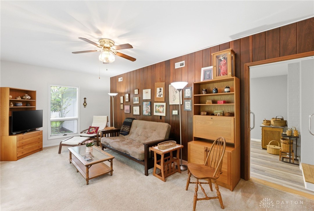 1431 Meadow Lane