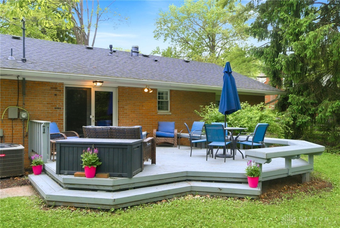 1431 Meadow Lane