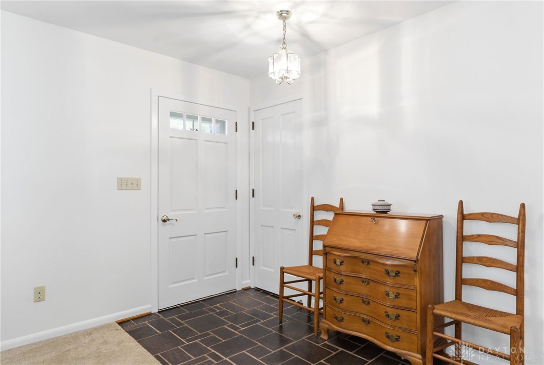 1431 Meadow Lane