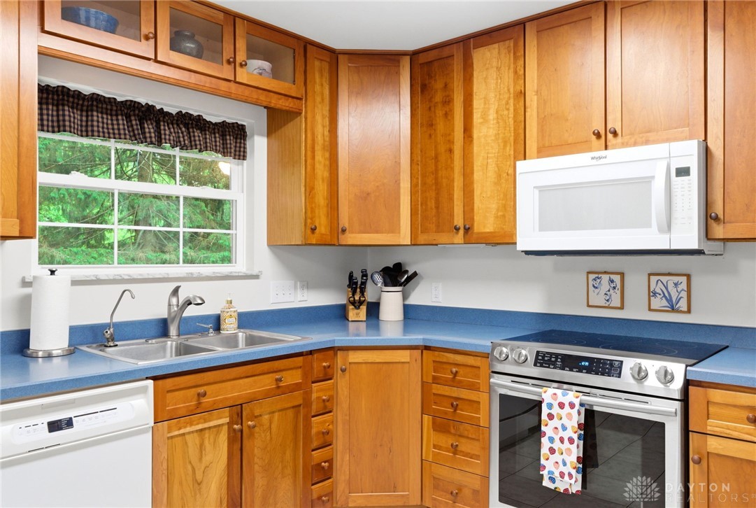 1431 Meadow Lane