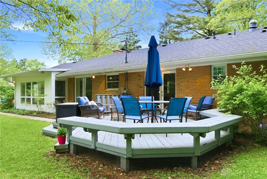 1431 Meadow Lane