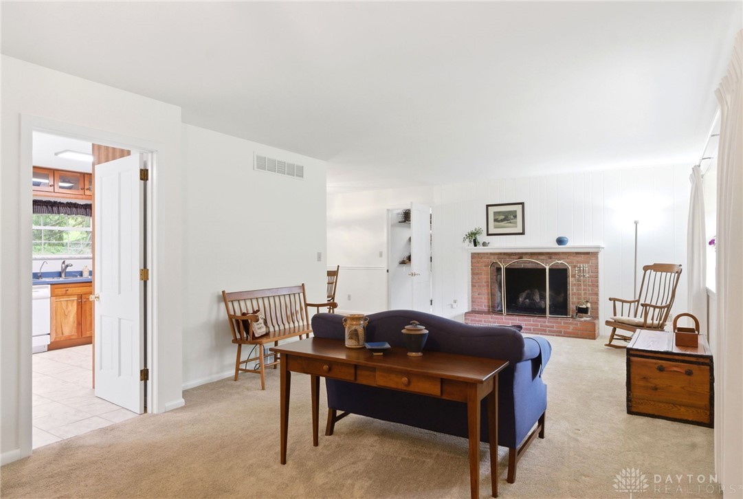 1431 Meadow Lane
