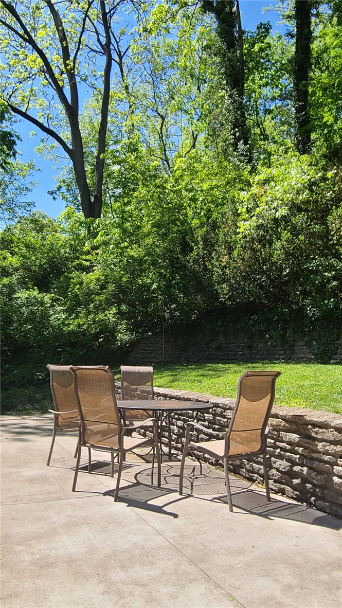 419 Oakmead Place
