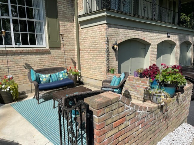 419 Oakmead Place