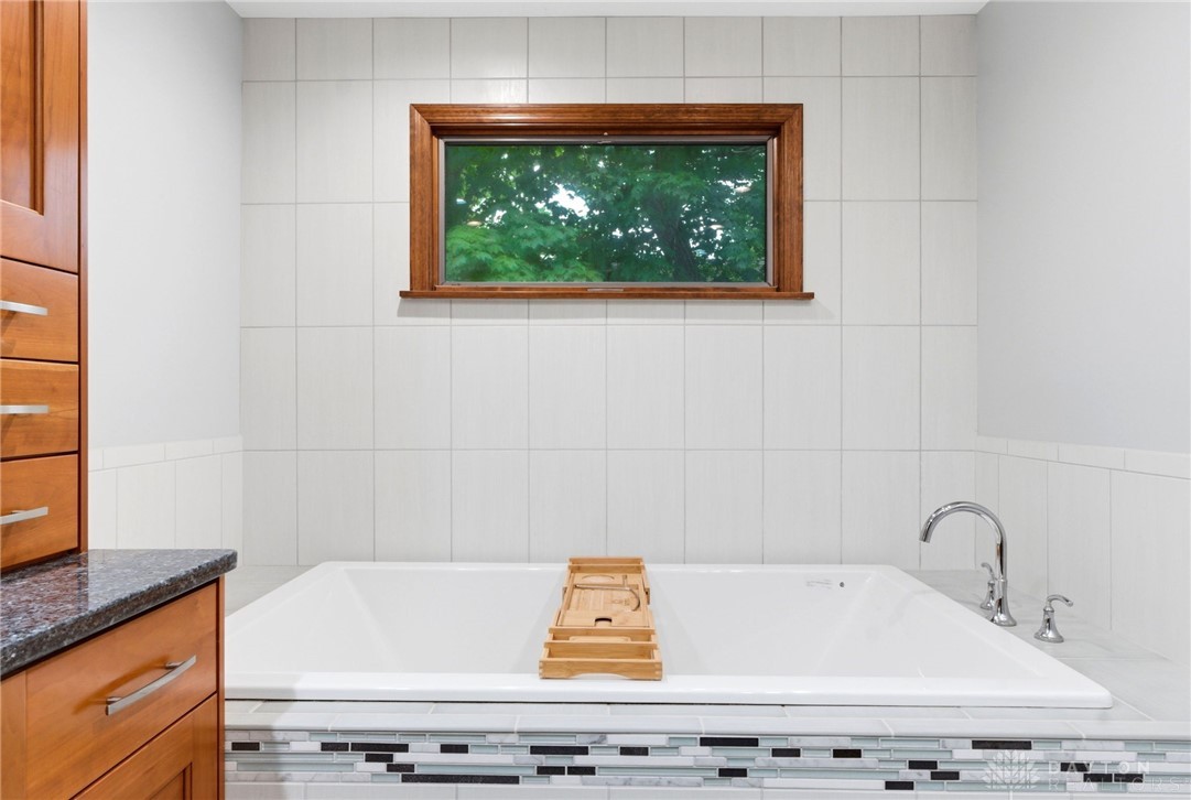 6391 Shadow Lake Trail