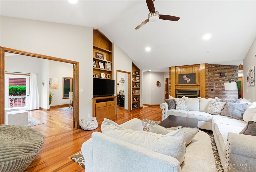 6391 Shadow Lake Trail