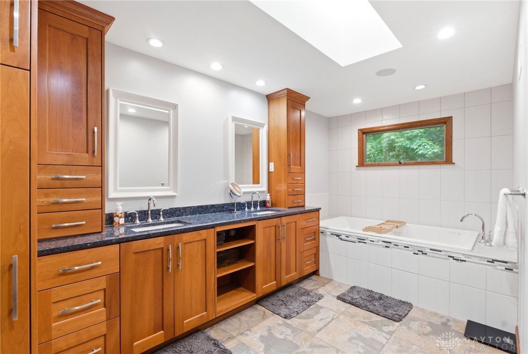 6391 Shadow Lake Trail