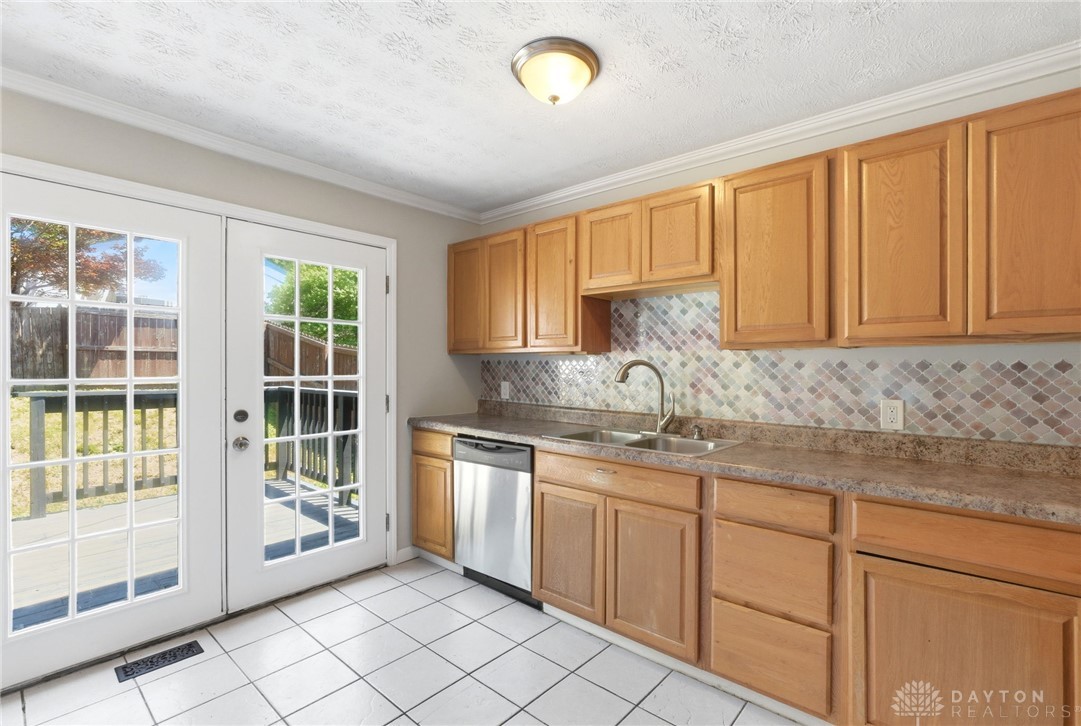 1556 Larchwood Drive