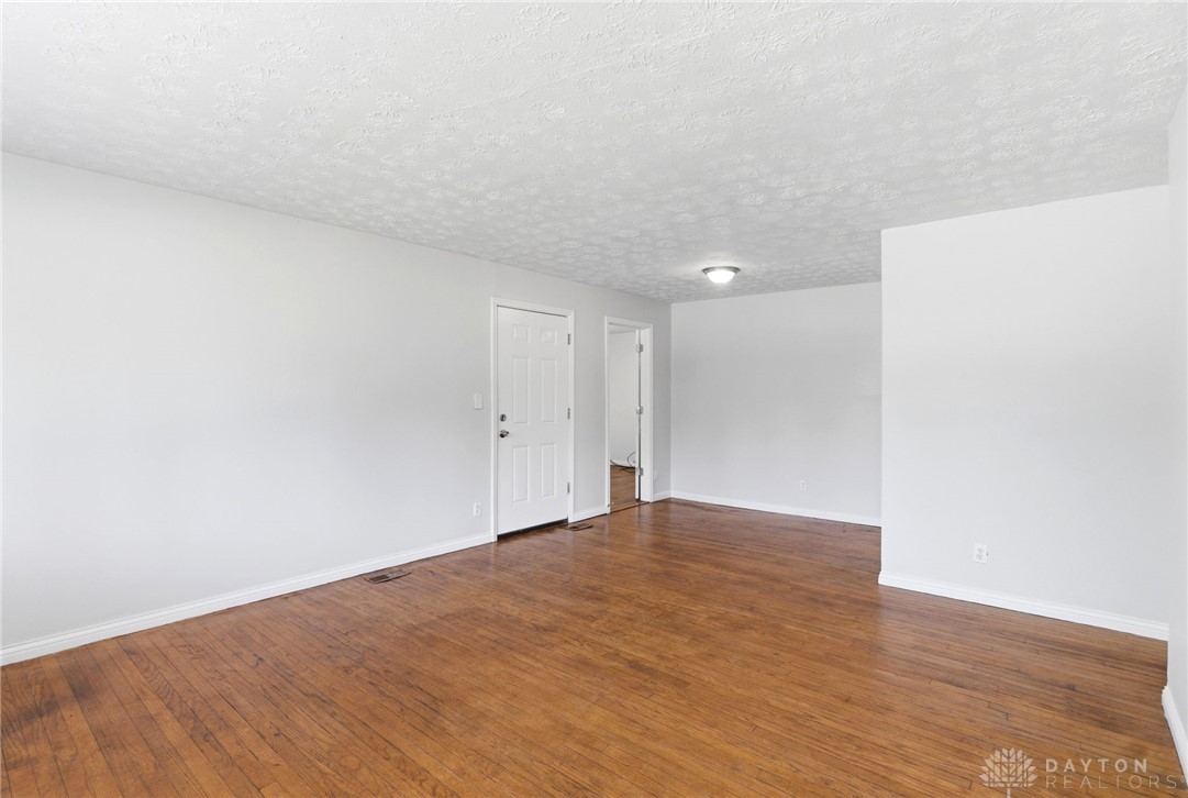 1556 Larchwood Drive