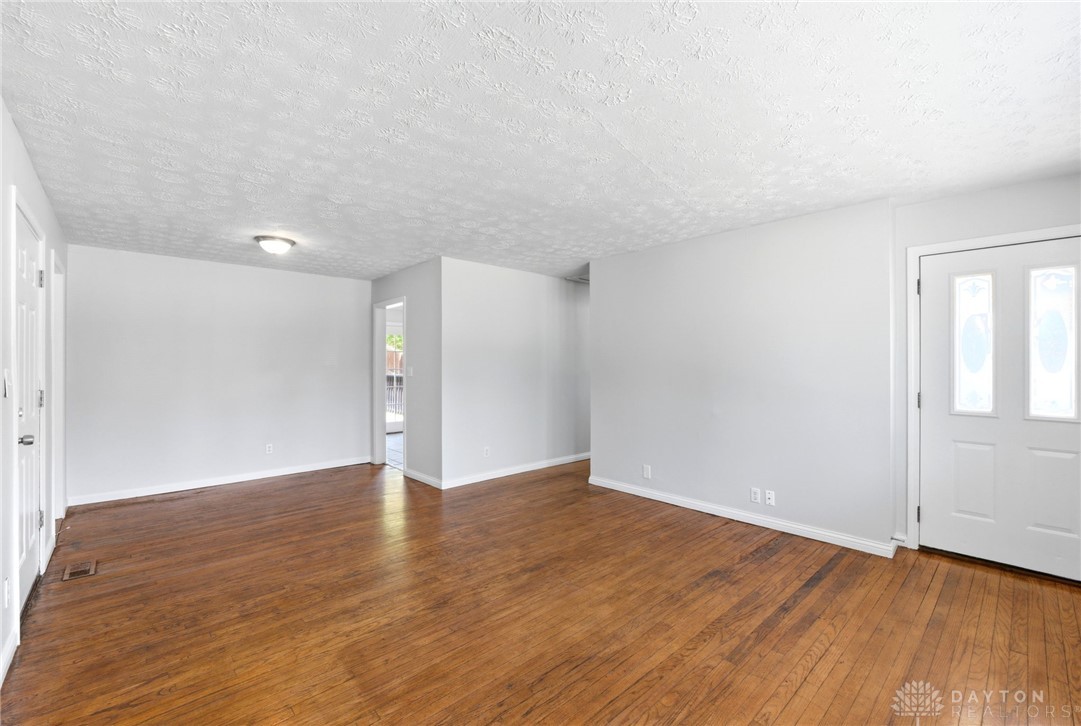 1556 Larchwood Drive