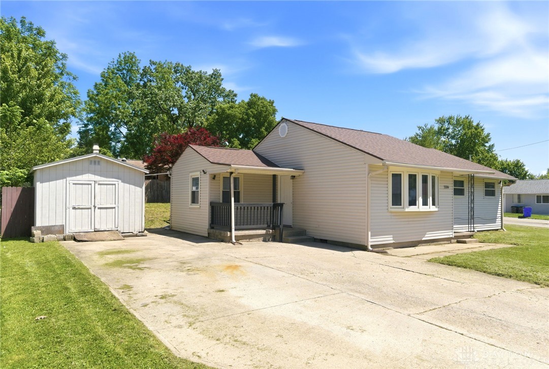 1556 Larchwood Drive