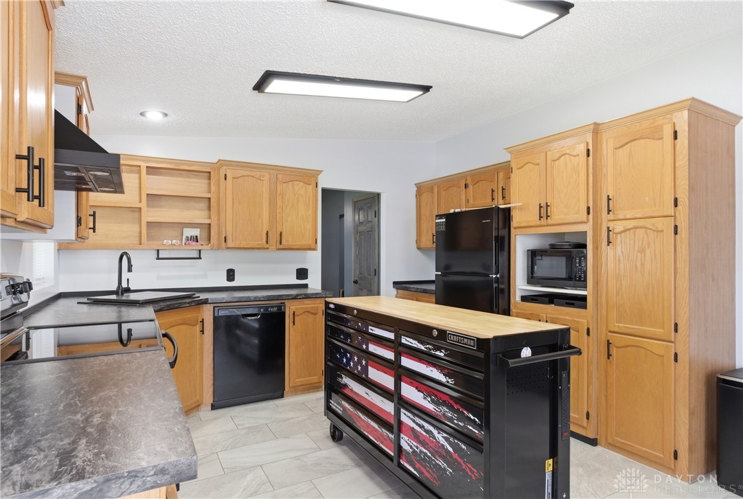 306 Village Court