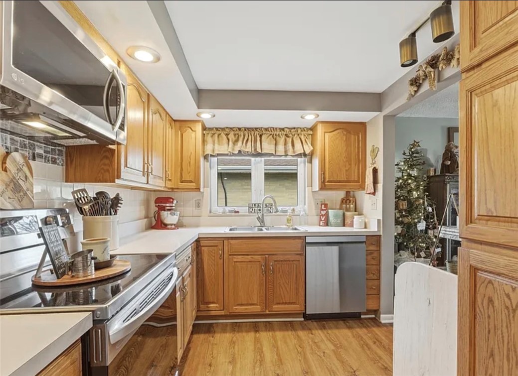 1408 Mapleridge Drive