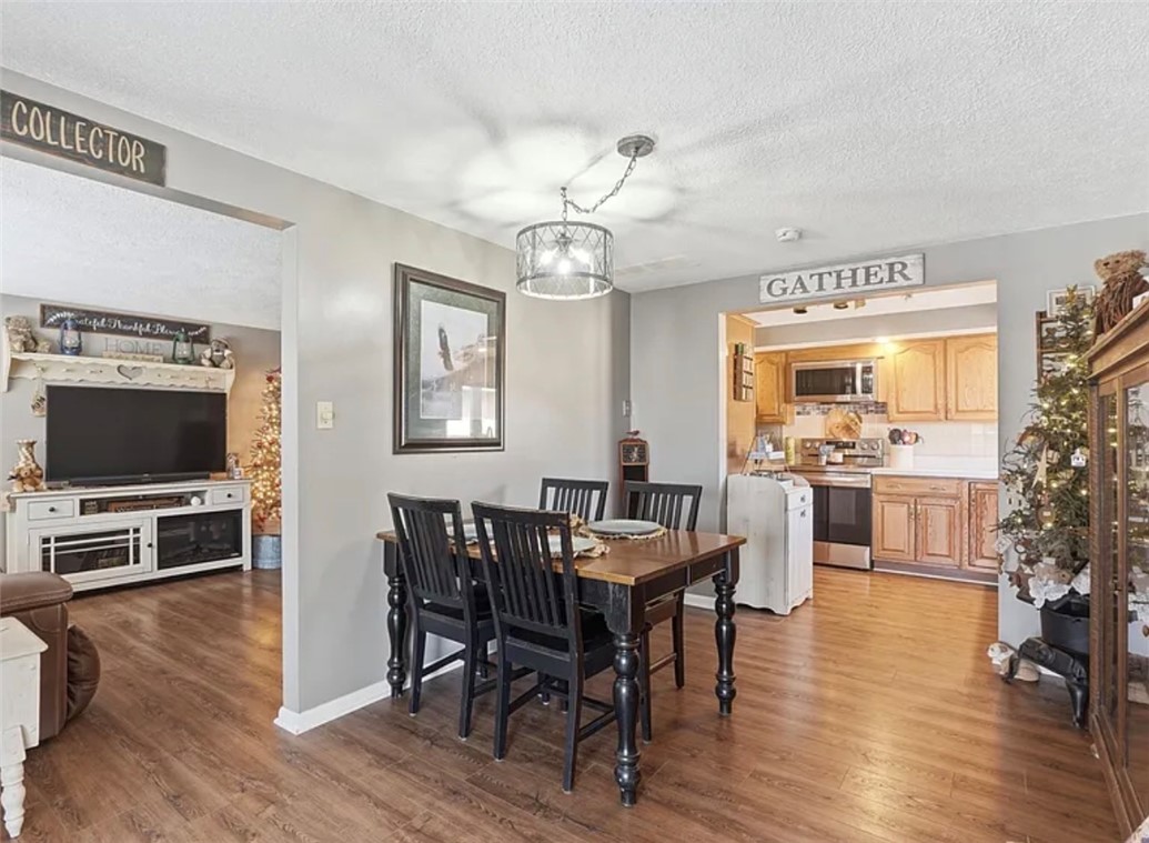 1408 Mapleridge Drive