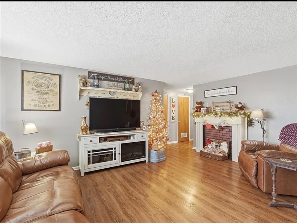 1408 Mapleridge Drive