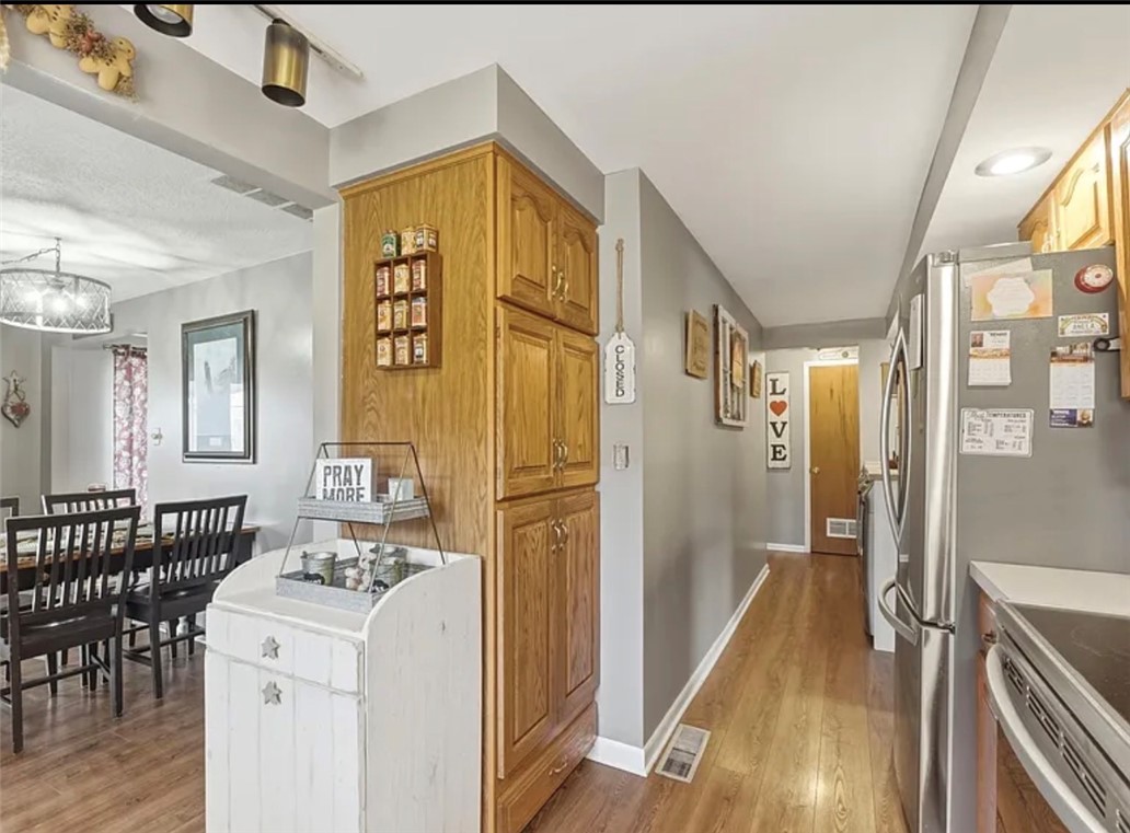 1408 Mapleridge Drive