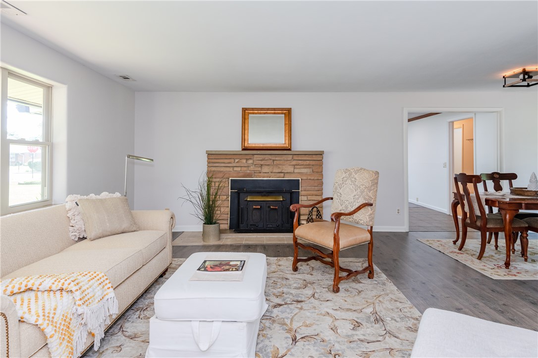 77 Lammers Avenue