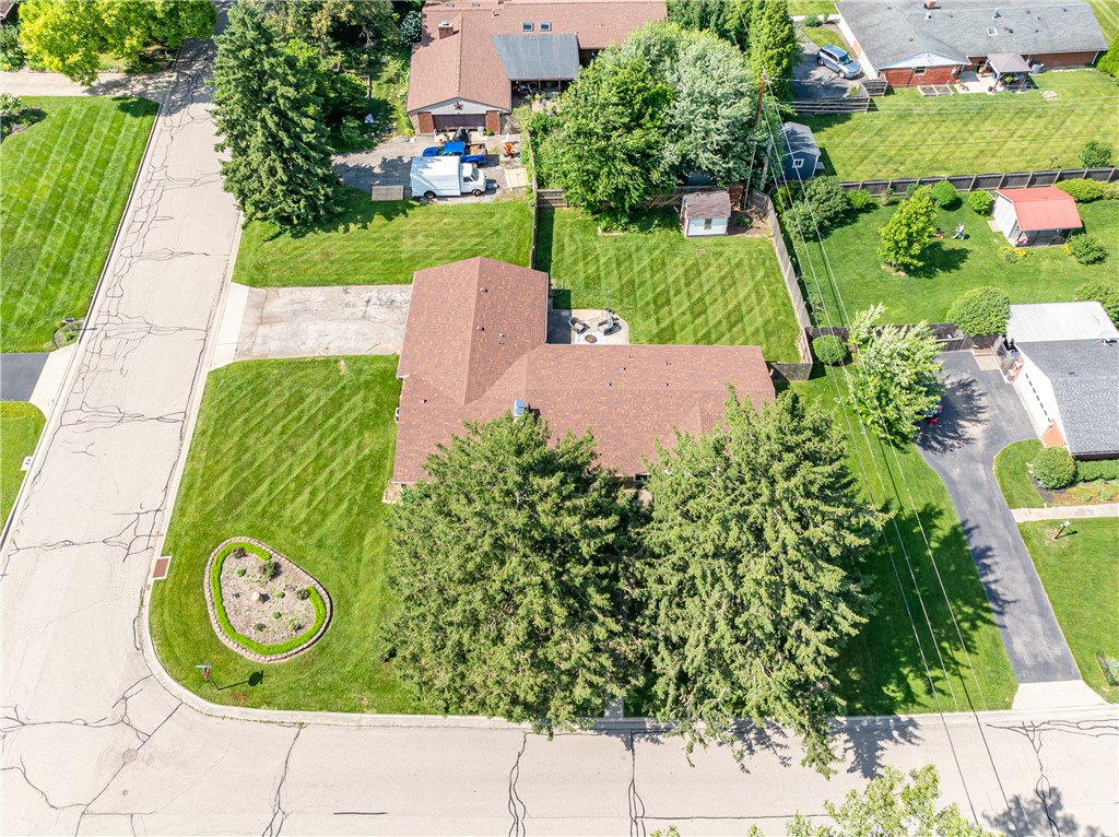 77 Lammers Avenue