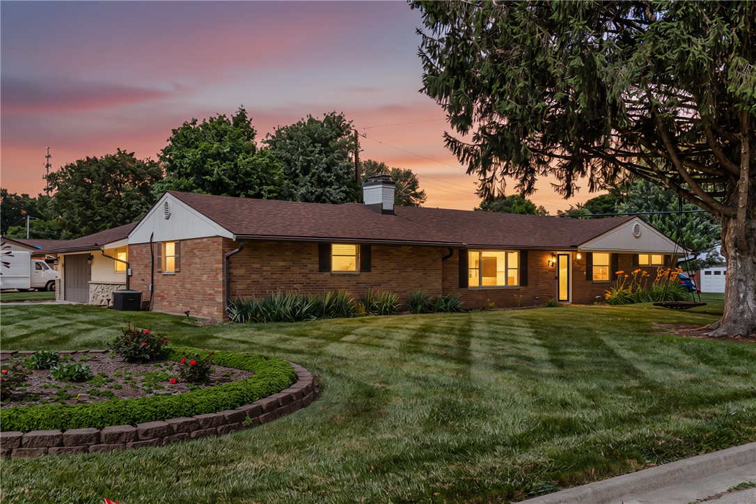 77 Lammers Avenue