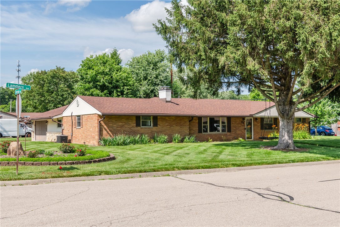 77 Lammers Avenue