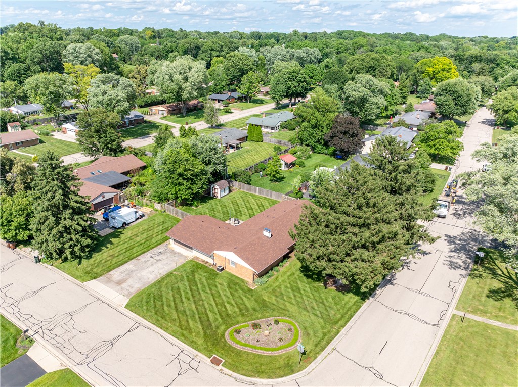 77 Lammers Avenue