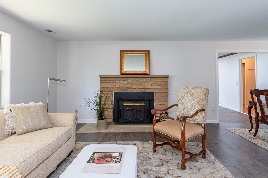 77 Lammers Avenue
