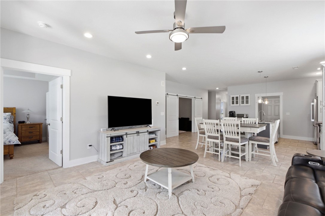 648 Coral Court